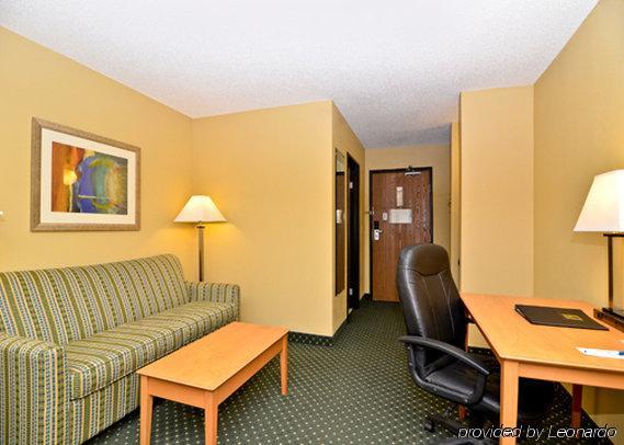 Baymont By Wyndham Hotel
