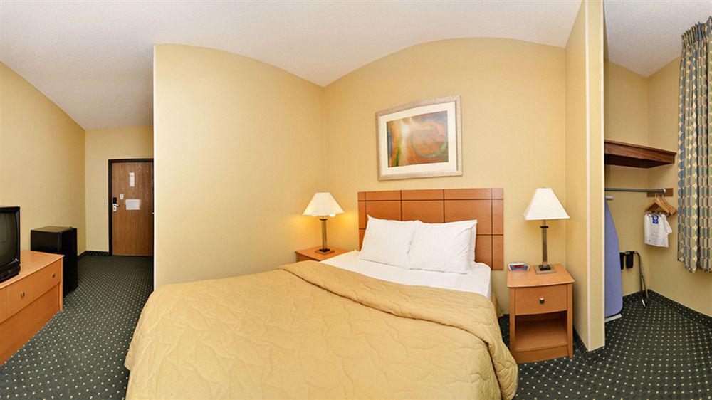 Baymont By Wyndham Hotel